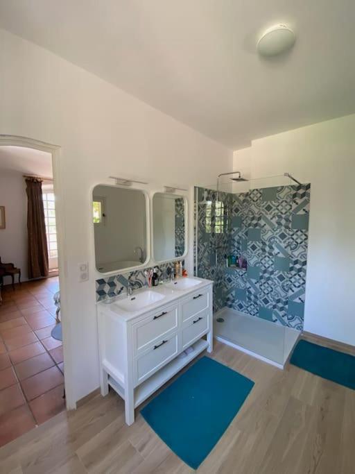 Villa Provencale Familiale Avec Piscine Grimaud Eksteriør bilde